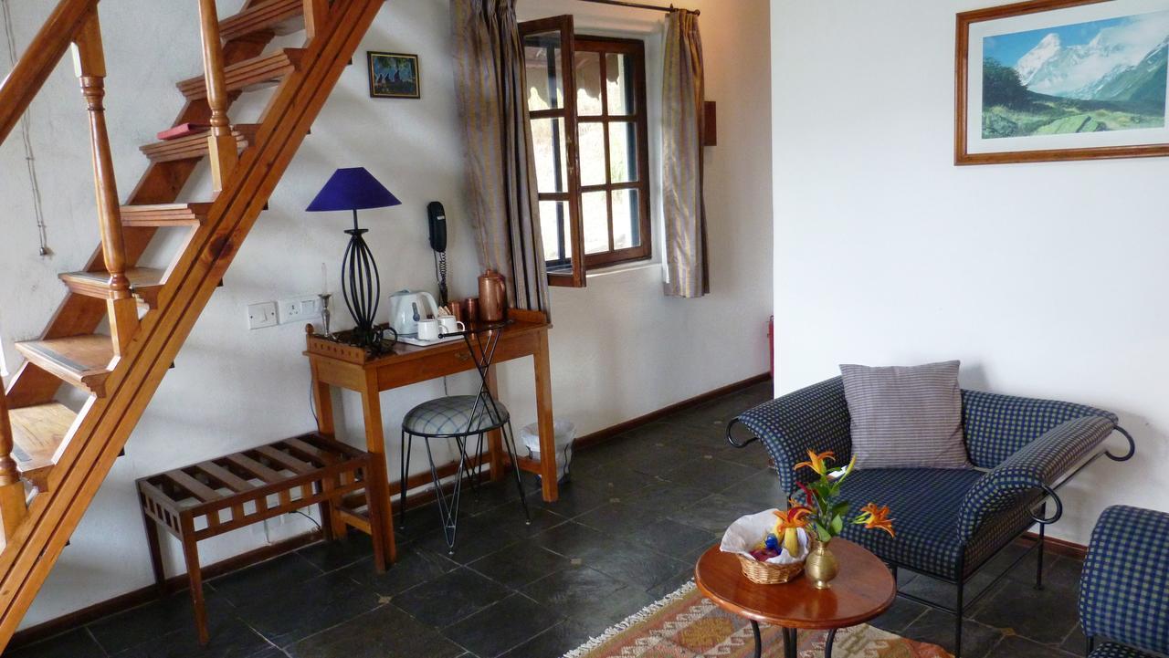 Ayurvaid Kalmatia Hotel Almora Exterior photo